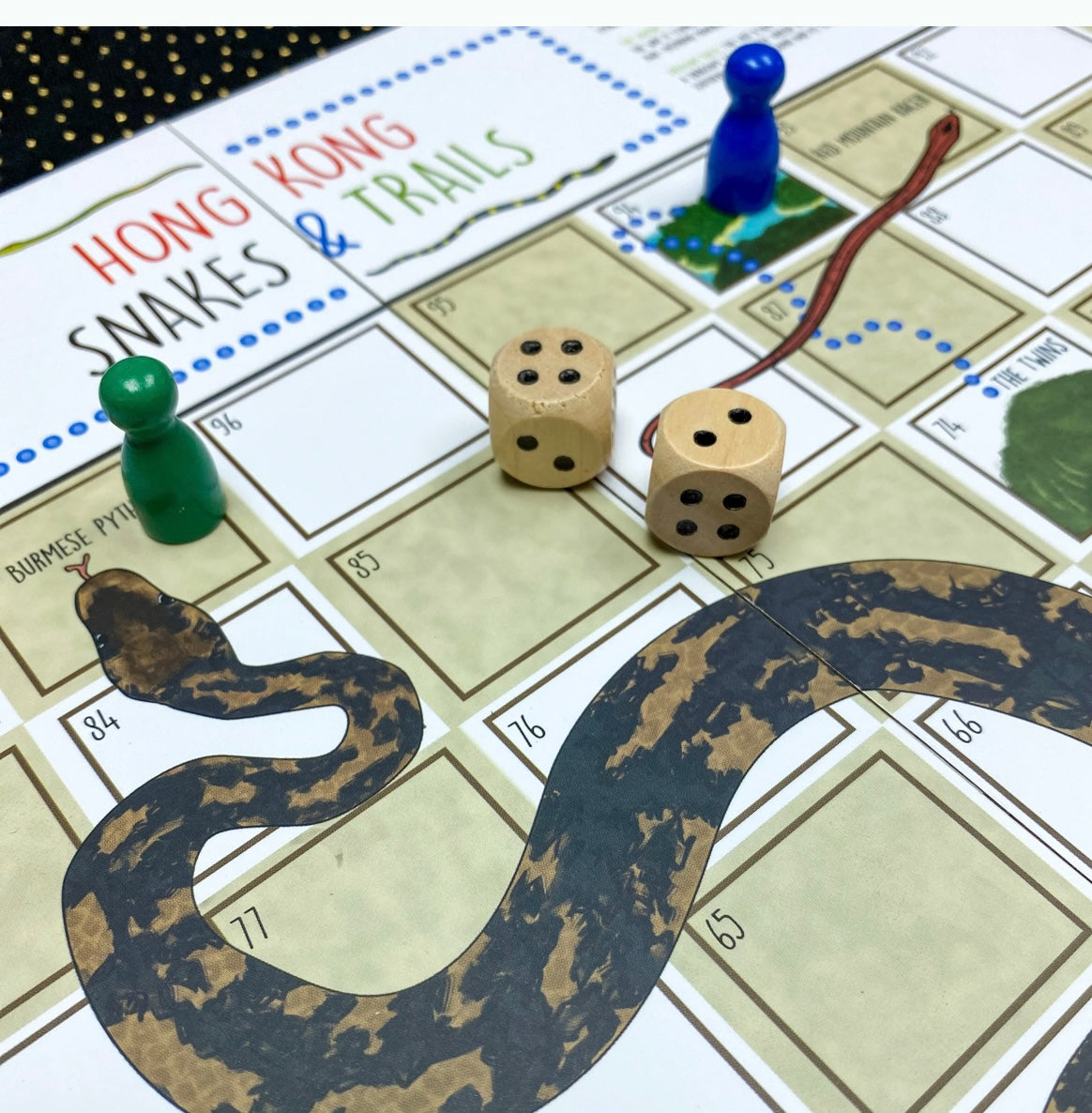 Hong Kong Snakes & Trails Board Game (Bilingual) 香港蛇徑棋